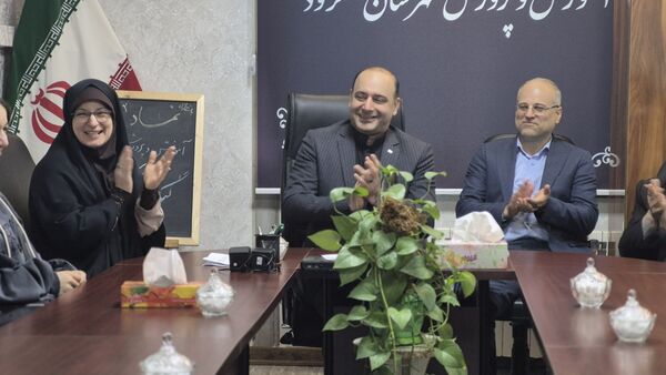 درخشش دختران کتاب‌نوش لنگرود در مسیر همایش کشوری