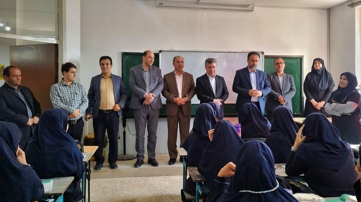 بازدید مدیرکل آموزش و پرورش البرز از مدارس اشتهارد