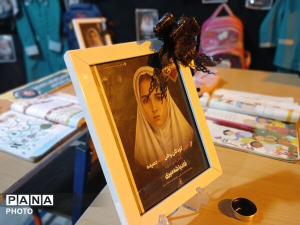 فرهنگیان و دانش آموزان گلستان همچنان پای میدان