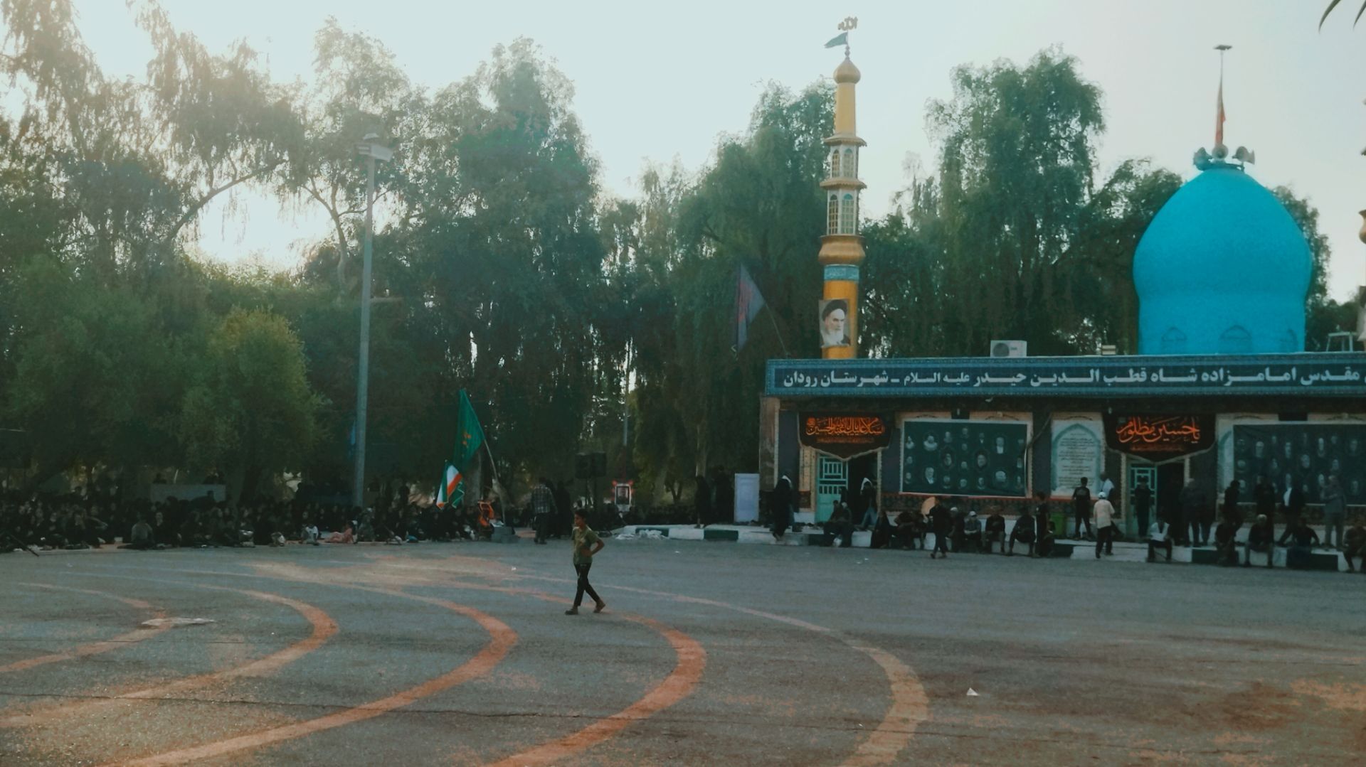 جاماندگان اربعین در مسیر شاه قطب‌الدین حیدر شهرستان رودان