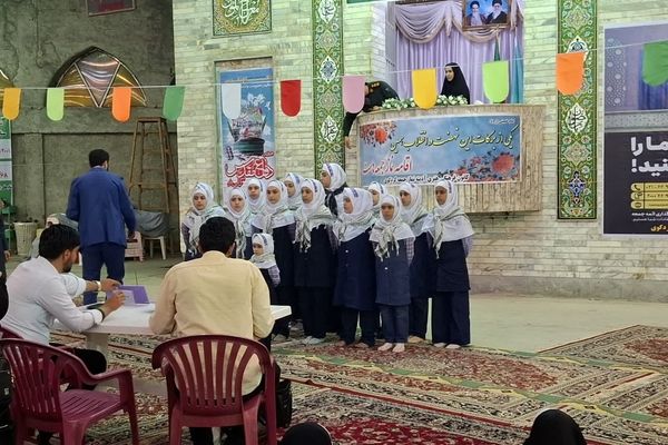 جشنواره سرودخوانی به‌مناسبت هفته دفاع مقدس