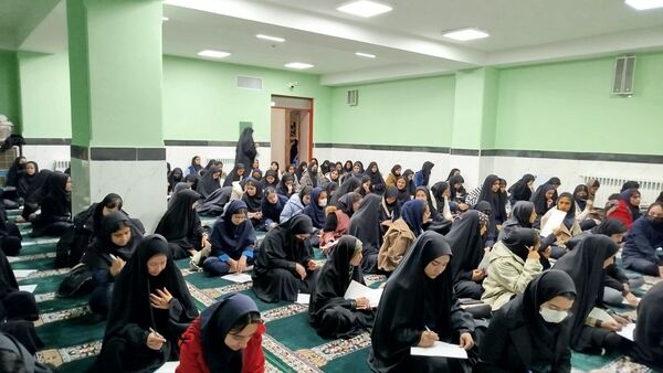 آزمون کتبی مسابقات قرآن و عترت دانش آموزان دخترانه  متوسطه 