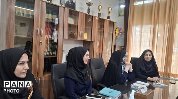 بازدید مدیر آموزش و پرورش منطقه ۳ شهر تهران از مانور بازگشایی مدارس