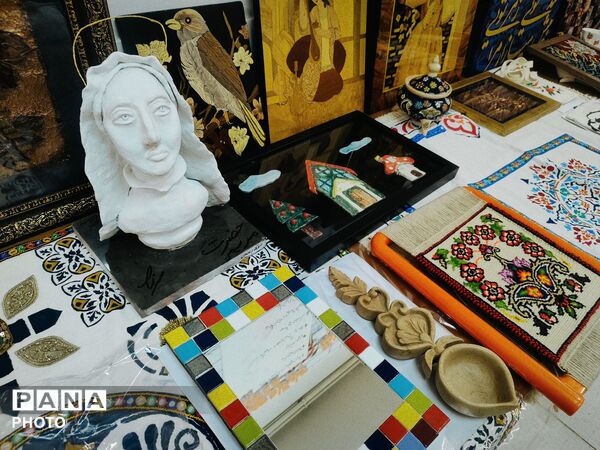 جشنواره‌های فرهنگی هنری «امید فردا» و «پرسش مهر» در کرج