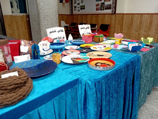  نمایشگاه دست سازه ای برای مادرم در دبستان مصلی نژاد حضرت زینب(س)