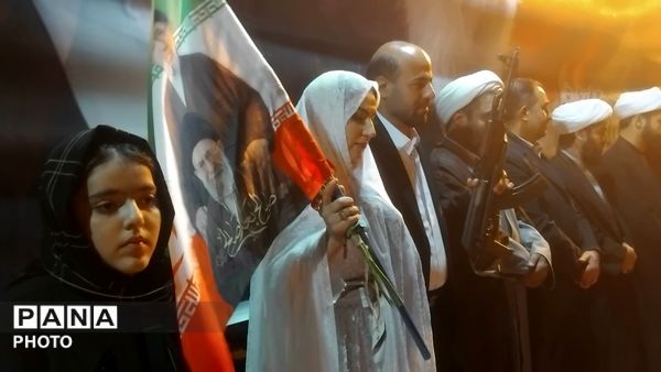 ادامه تجمعات مردمی بیعت با رهبری در نورآباد برای هفتاد و هشتم شب