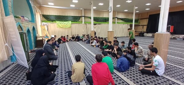 اعتکاف دانش‌آموزان پسر در شهرستان فاروج 