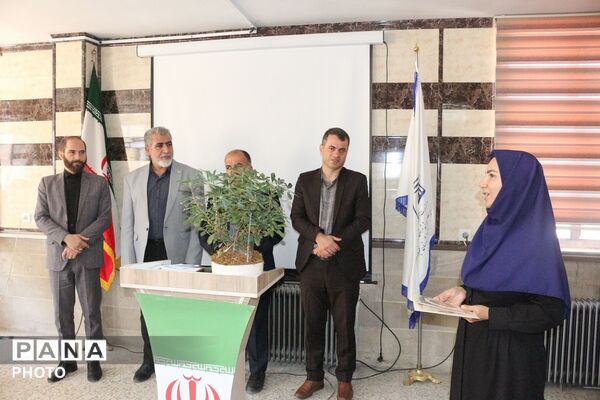 بزرگداشت آموزگاران پایه اول در فیروزکوه