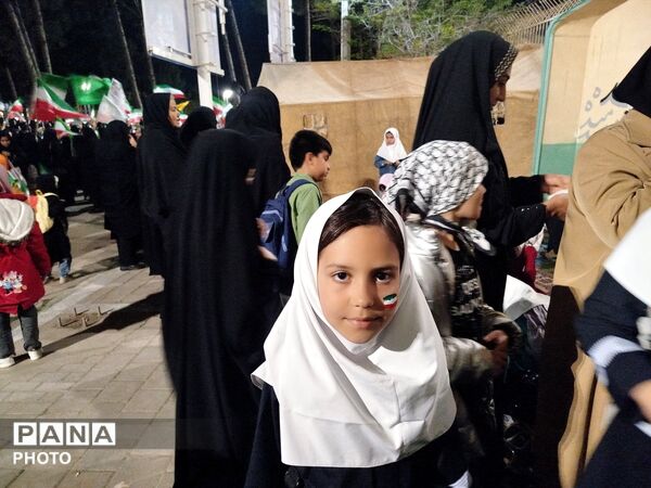 با این که کودکم ، اما ایرانیم