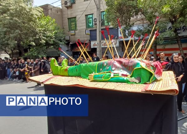 عاشورا روایت بیداری