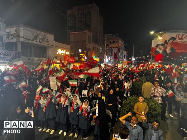 طنین «باید برخاست» در دویست و بیست و پنجمین شب تجمعات مردم ساوجبلاغ