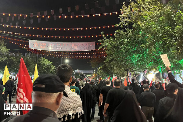 مشهد در سوگ؛ بدرقه باشکوه رهبر شهید انقلاب در جوار بارگاه رضوی