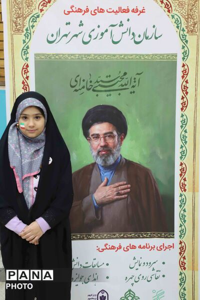 غرفه سازمان دانش‌آموزى در قلب تجمعات
