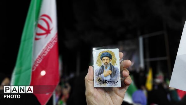 شبی که رشتخوار، آسمانِ دل را به یادشان بارانی کرد