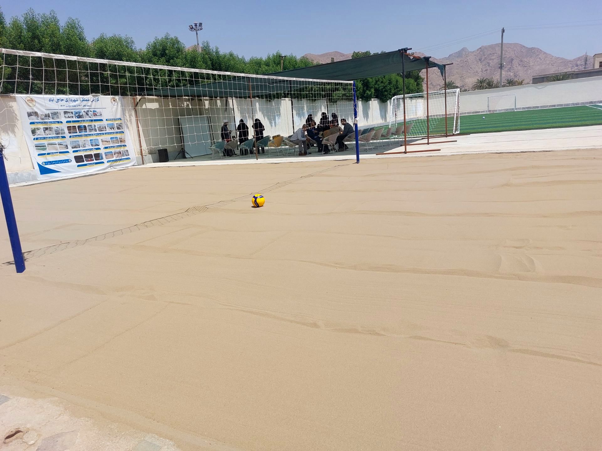 افتتاح زمین‌های فوتسال و بازی کودکان و والیبال پارک بانوان حاجی آباد  