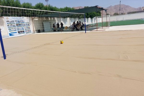 افتتاح زمین‌های فوتسال و بازی کودکان و والیبال پارک بانوان حاجی آباد  