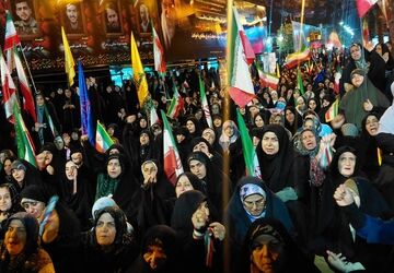 نظرآباد، نماد بیداری در هفتاد و چهارمین شب از رژه‌ی پیروزی در برابر آمریکا 