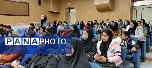 برگزاری همایش رتبه آفرینان برتر مؤسسه کاج در کانون سمیه شیروان