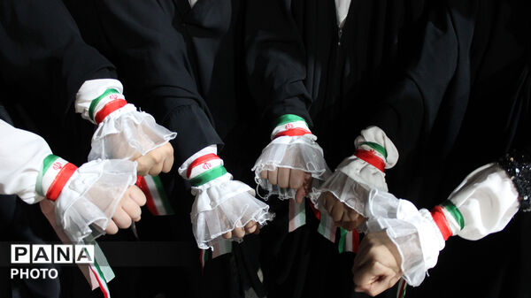میدان‌داری دانش‌آموزان سملقانی در میدان مقاومت