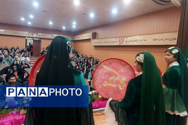 تجلیل از مربیان و پیشکسوتان پیشتاز ناحیه 4 شیراز