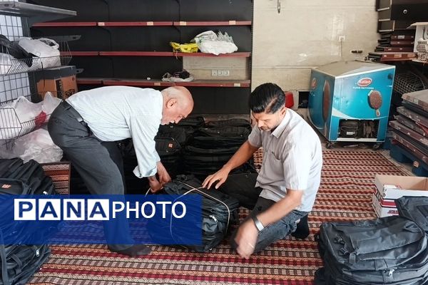 700 کیف پر از امید، هدیه خیر شهرستان قدس برای دانش آموزان نیازمند