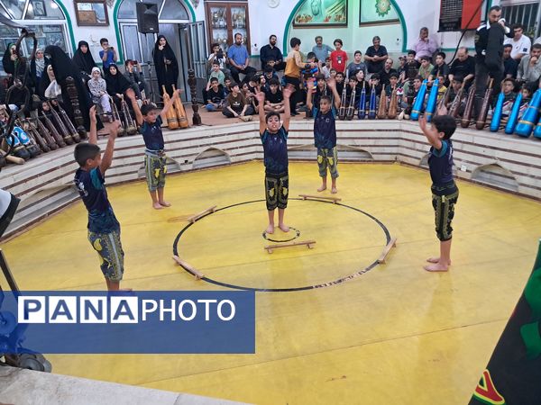 محفل انس با قرآن کریم در زورخانه باب‌الحوائج قائمشهر