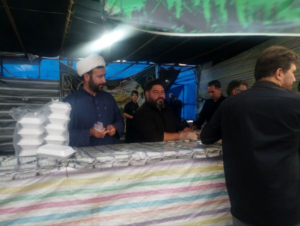 خدمت‌رسانی فرهنگیان و دانش‌آموزان پیشتاز زنجانی در موکب هیات رزمندگان ایجرود