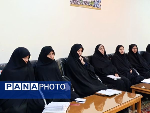 سلسله جلسات بانوی مؤثر و کنش گر در شهرستان کاشمر
