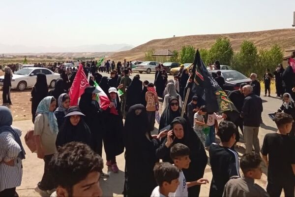 حماسه‌ای دیگر از جنس ارادت؛ راهپیمایی جاماندگان اربعین در نورآباد