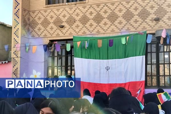 گرامیداشت ایام الله دهه فجر در دبیرستان رضوی شیراز