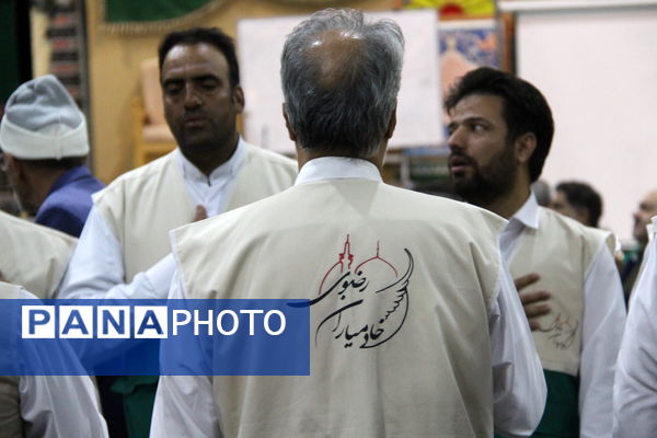 برگزاری کاروان سرباز فصل پنجم روایت یزد در حسینیه محمودآباد