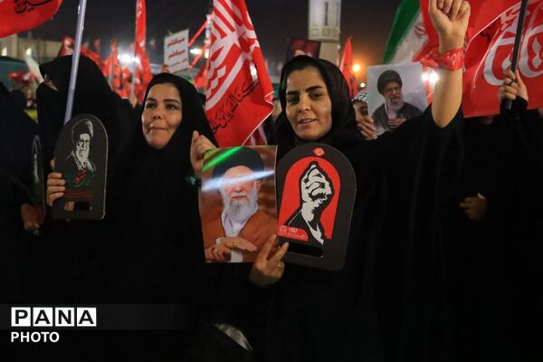 قاب هایی از یک بدرقه آسمانی ماندگار 