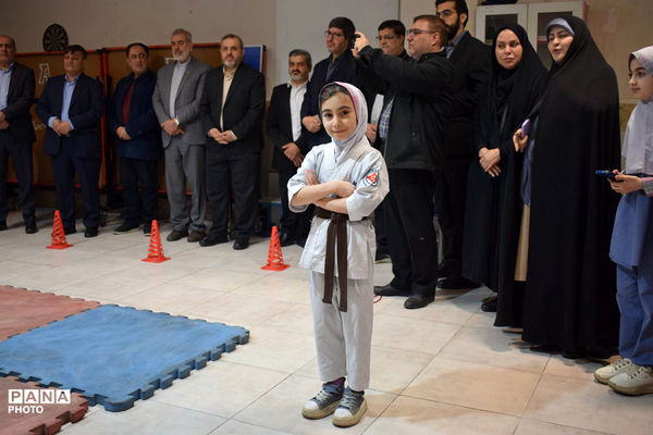 نشست منطقه‌ای مدیران مدارس خیرساز در مدرسه شاهد امام سجاد(ع)