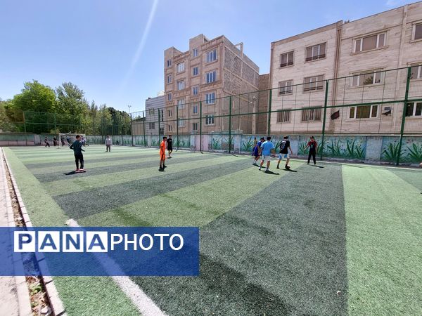 مراسم تجلیل از ستارگان دبیرستان عابدینی خرم ملارد 