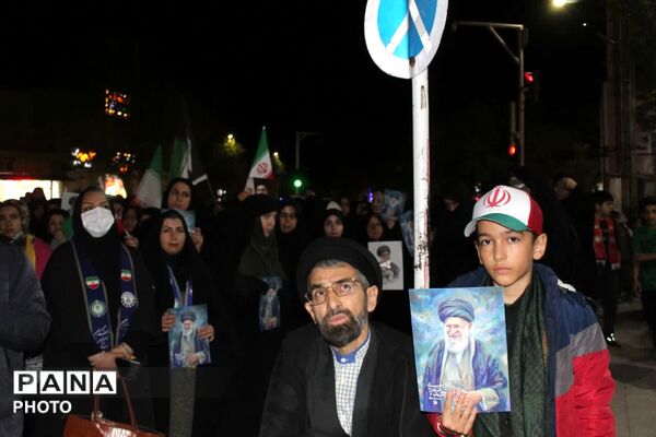 مراسم سازمان دانش‌آموزی فاروج به یاد دانش‌آموزان شهید میناب