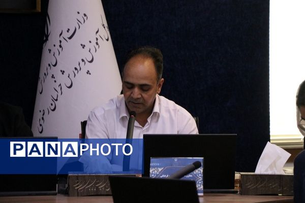 تجلیل از دانش آموزان افتخارآفرین خراسان رضوی در کنکور سراسری و مدال آور در المپیادهای علمی جهانی