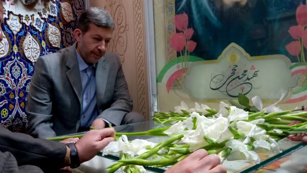 تجدید میثاق استاندار اصفهان با شهدای نجف‌آباد