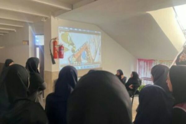 جشنواره‌ هفته‌ مشاغل‌ در هنرستان‌ کارآفرینان بهارستان۲
