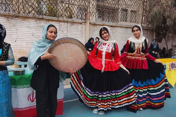  جشنواره اقوام ایرانی در مدرسه هدی؛ رنگ، موسیقی و فرهنگ در یک روز به‌یادماندنی