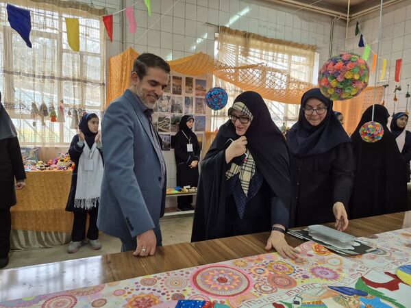 هفته ماها، فرصتی برای درخشش استعدادهای هنری دانش‌آموزان دبیرستان شهید همت