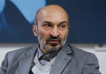 بازدید رئیس دانشگاه تهران از کتابخانه مرکزی و مرکز اسناد 
