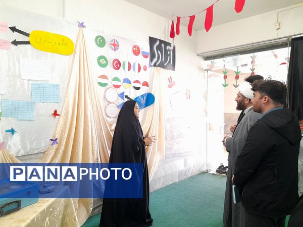 افتتاح نمایشگاه مدرسه انقلاب دبیرستان آسیه پیش قلعه 