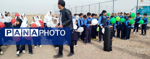 افتتاحیه چمن مصنوعی زمین فوتبال در شهرستان مه ولات