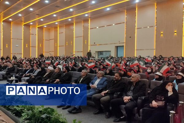 صدای زنگ انقلاب برای آغاز جشنی دوباره