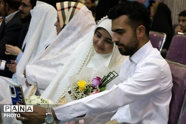 ندای هلهله فرشته‌ها در ورزشگاه انقلاب کرج 