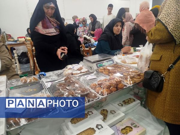 اختتامیه نمایشگاه نوروزی ارغوان در فاروج