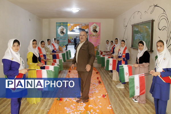  گرامیداشت مقام معلم و تجلیل از معلمان نمونه استان کردستان