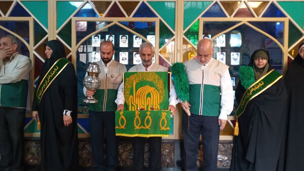حضور خادمین حرم مطهر امام رضا (ع) به‌مناسبت دهه کرامت و هفته معلم در اداره آموزش و پرورش منطقه ۱۹