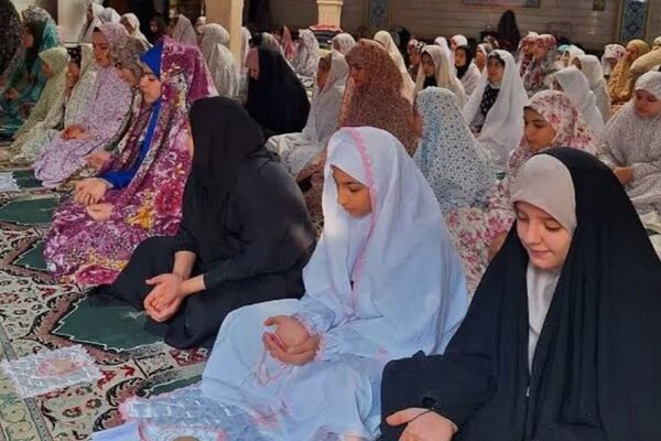  نوجوانان در اعتکاف مسجد امام حسین تهران