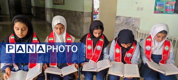 مراسم سالگرد شهدای خدمت در مدرسه شهید احمد خاقانی شیروان